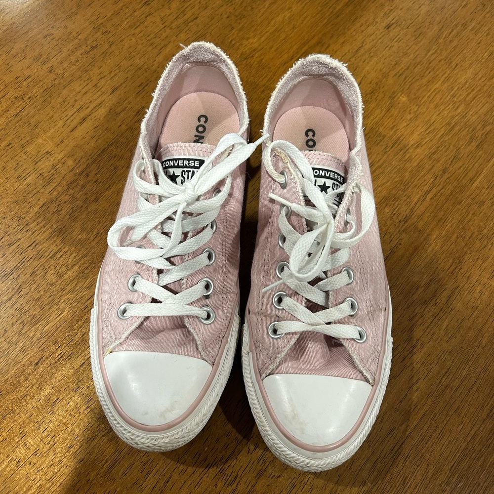 Converse Women's Pink Sneakers